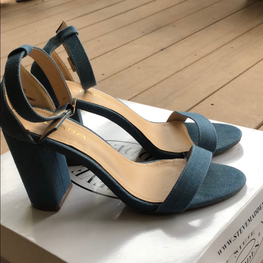STEVE MADDEN DENIM SANDALS